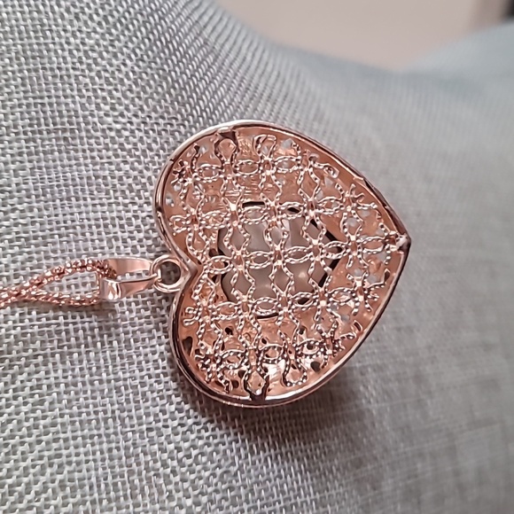 Blue heart necklace NWT - Picture 6 of 9